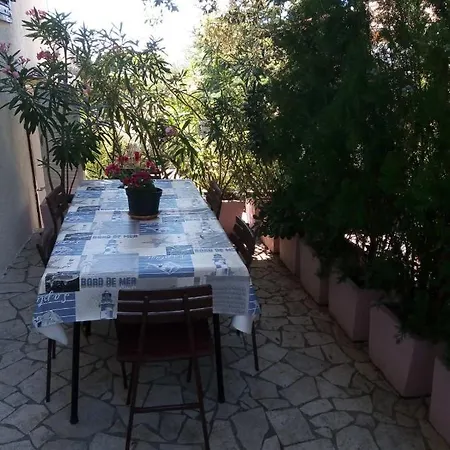 Appartement Suha Punta - Crnic