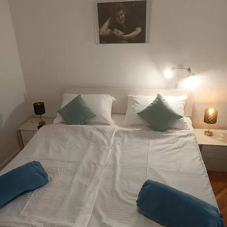 Apartment Suha Punta - Crnic Rab Town