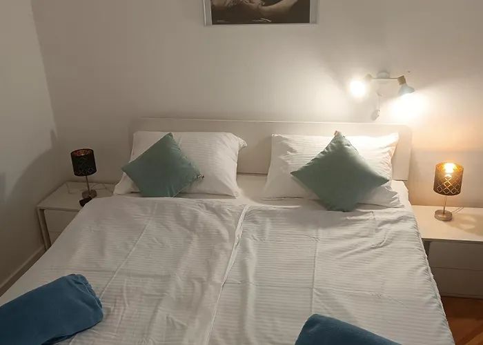 Apartment Suha Punta - Crnic Rab Town